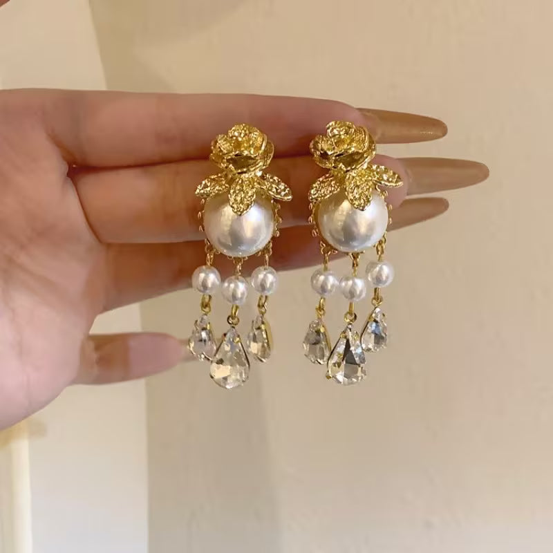 Ivoria Pearl Dew Drop-örhängen | Guld