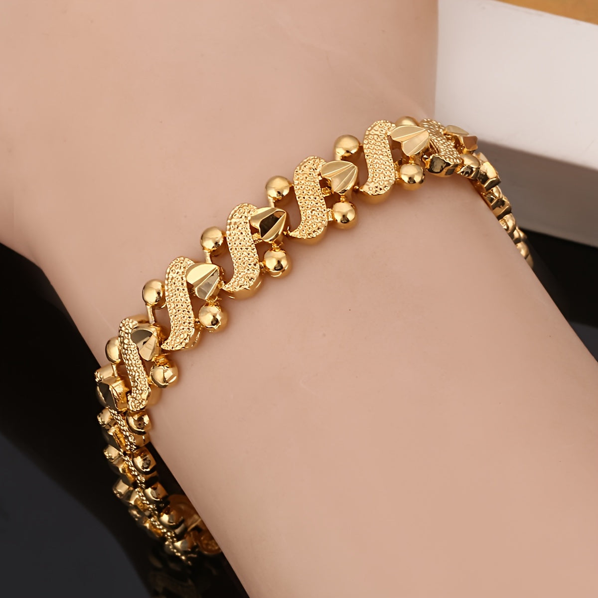 Lily Ornate Wave-armband | Guld