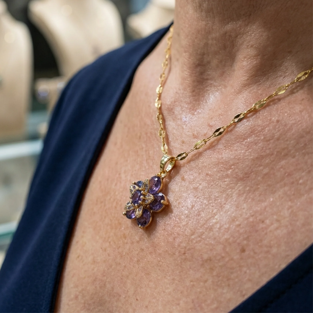 Halsband med ametist och violblomma | Guld