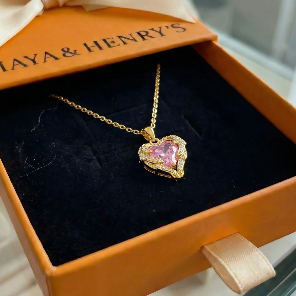 Halsband Angel Embrace Rosa Hjärta | Guld