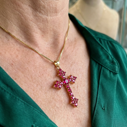 Halsband med rosa klusterkors | Guld